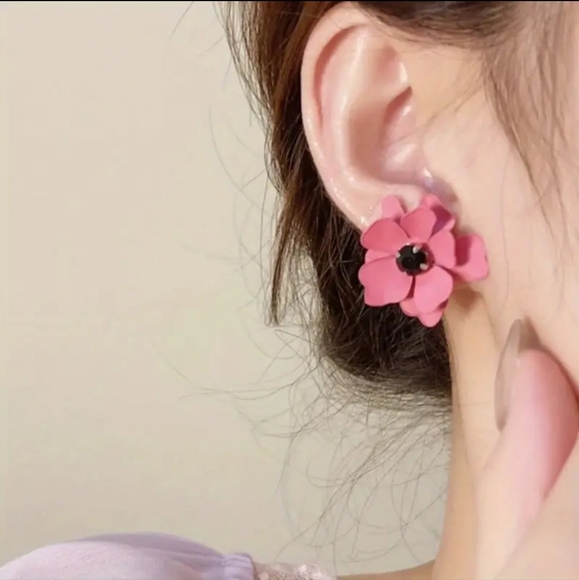 Pretty Flower Shaped Stud Earrings Alloy Jewelry Mini Zircon Inlaid Vintage Pink - Picture 5 of 7